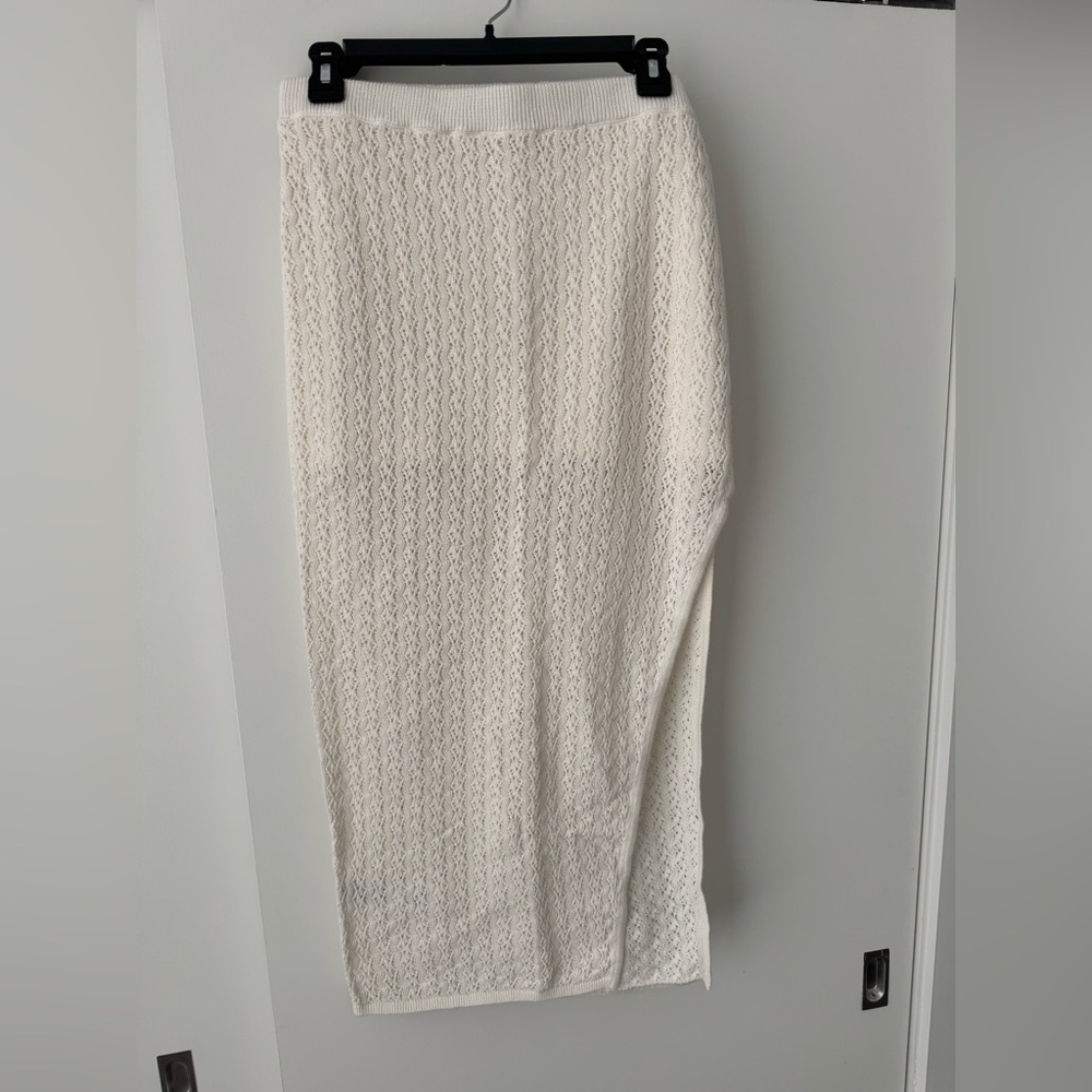 Abercrombie Elegant White Lace Skirt NWT 🤍